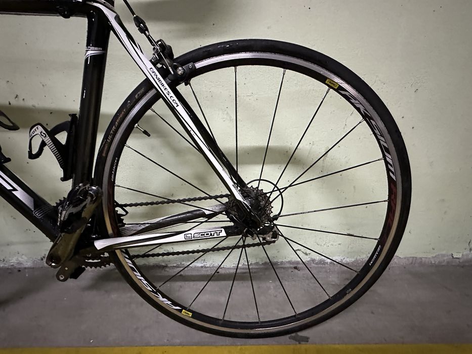 Bicicleta Estrada Scott Addict R3