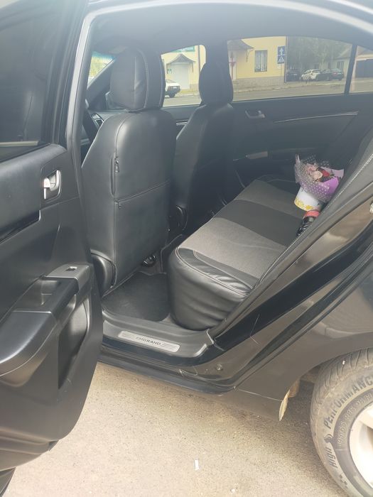 Продам Джили эмгранд ес7 2012г