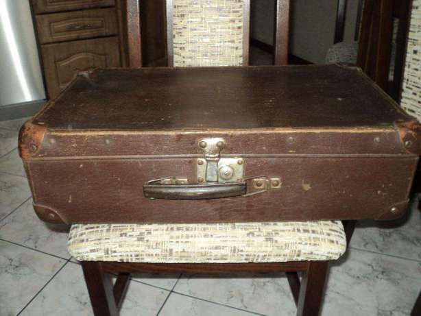 Walizka tekturowa zabytkowa