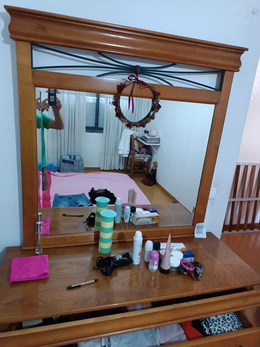 Cómoda de Castanho com Espelho