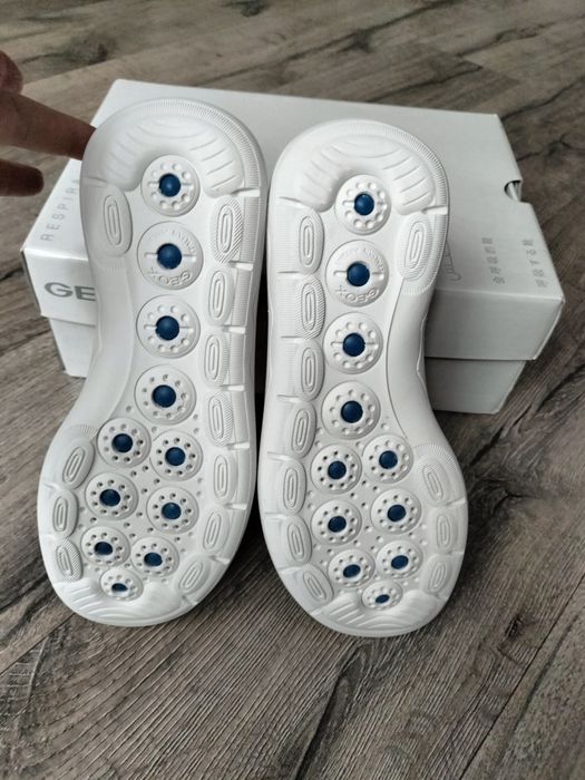Geox Spherica Ec5 б босоніжки  р 41,36  Ara р 42