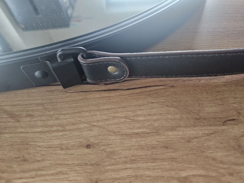 Okrągłe lustro na pasku 55 cm