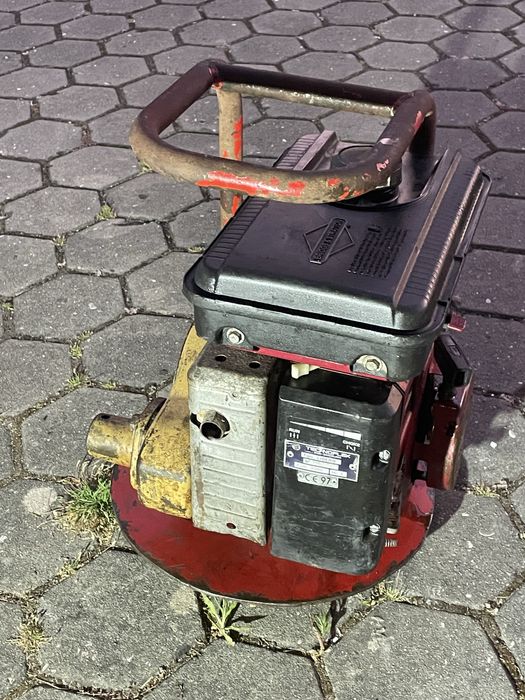 Vibrador de betão com motor a gasolina “Briggs & Stratton”