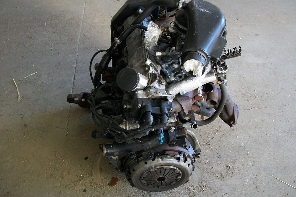 silnik 220A2000 1,6 59KW 80KM Jumpy Scudo Expert