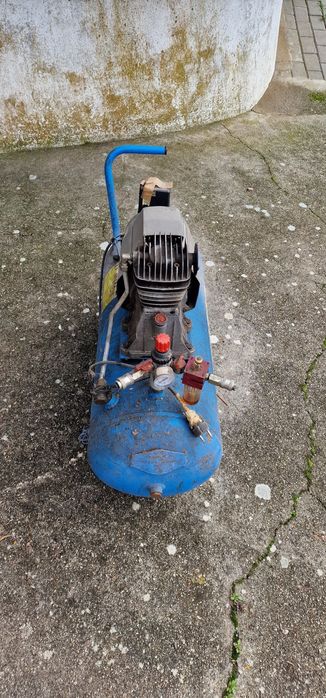 Agrafadora e compressor 50lt ABC