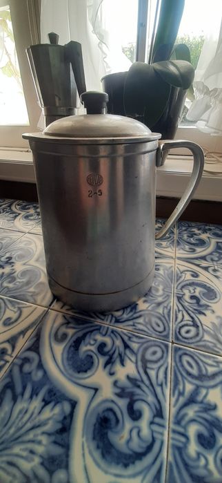 Cafeteira 2,5L em ferro fundido