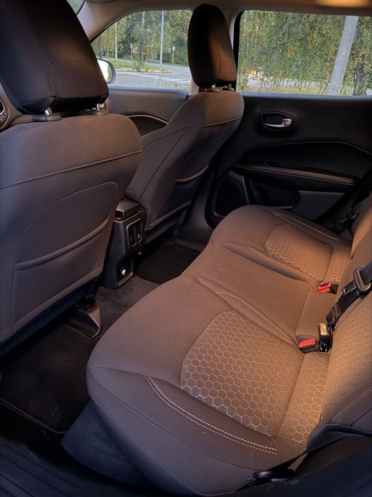 Продам Jeep Compass