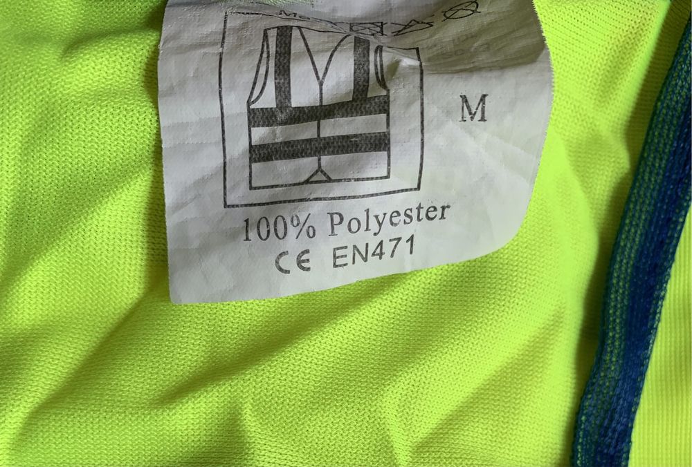 Светоотражающий жилет в чехле (размер М). (Новый)