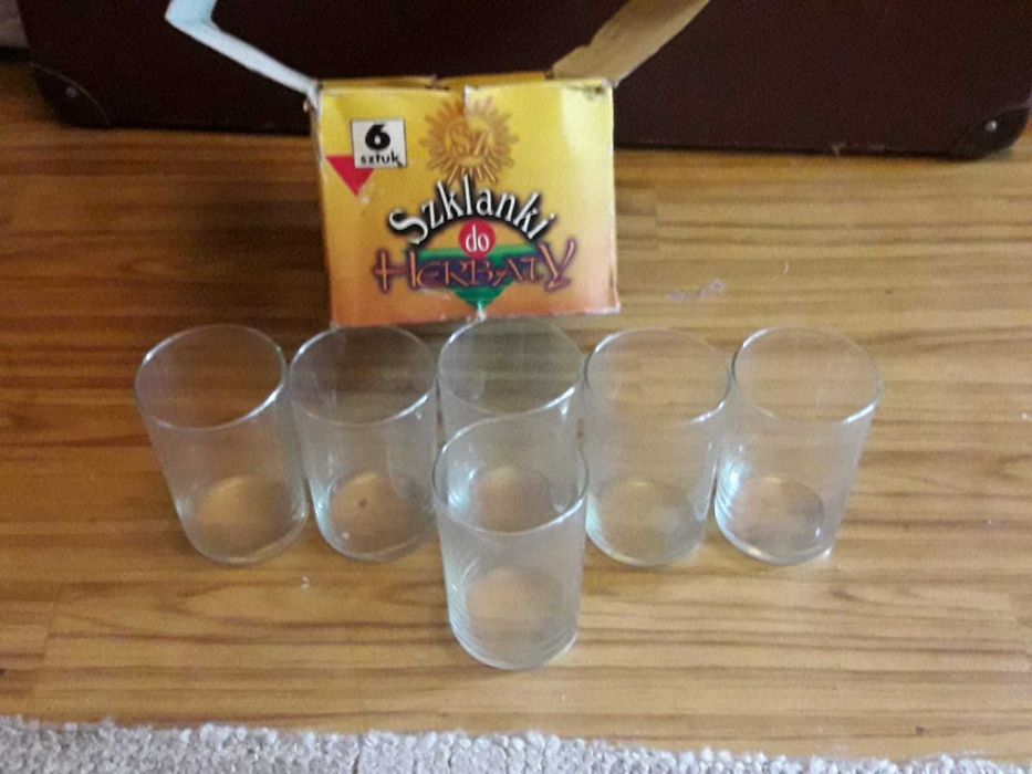 przeźroczyste szklanki tradycyjne