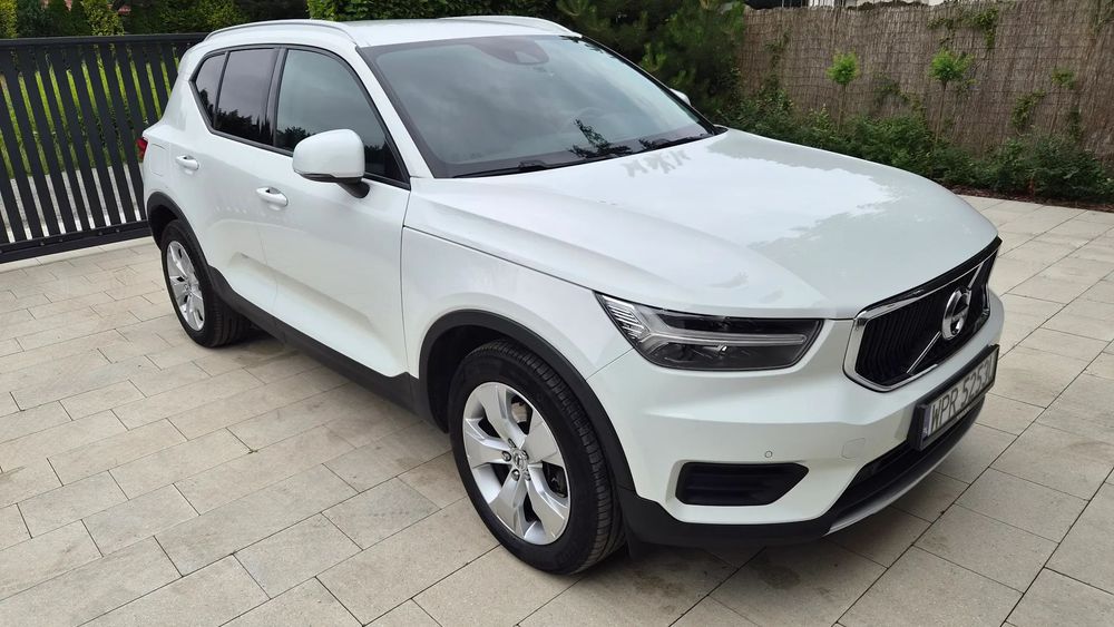 Volvo XC 40 Volvo XC 40 T4 Momentum, 190KM, pakiety