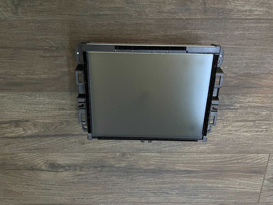 Navi, radio duże DODGE RAM 1500 Harmann