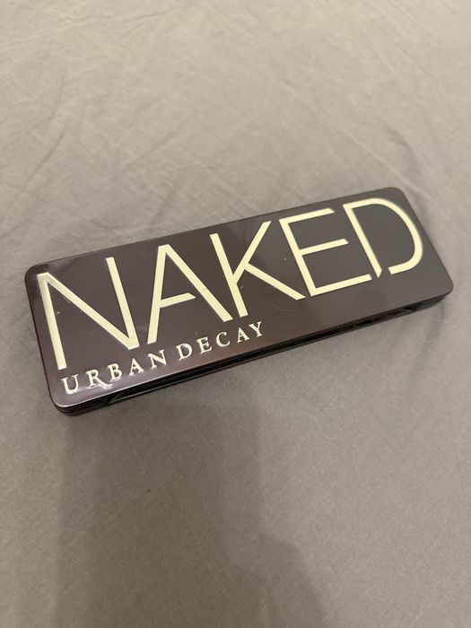 Paleta cieni do powiek z pędzelkiem | Naked | Urban Decay