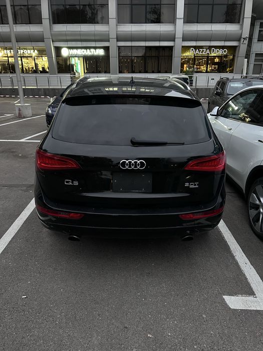 Продаж автомобіля Audi q5