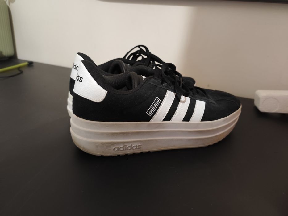 Tenis adidas plataforma 40