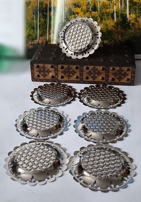 Spodki pod szklanki 6 sztuk piękne stare PRL