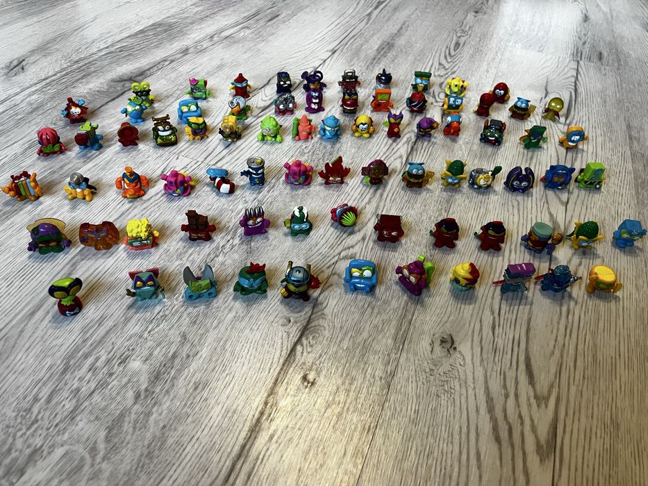 Superthings 79 figurek