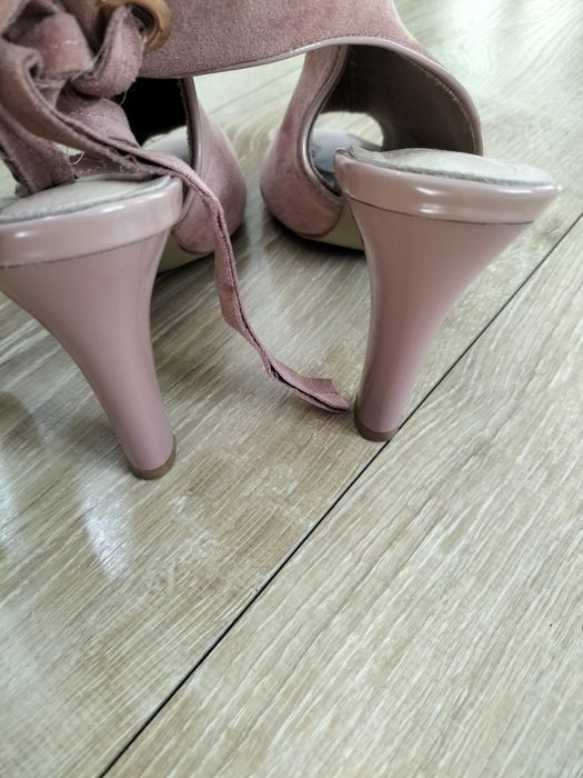 Zamszowe buty na lato