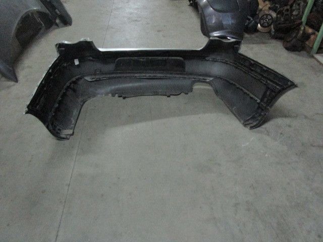 Pára-choques trás VOLKSWAGEN Passat (3C2)