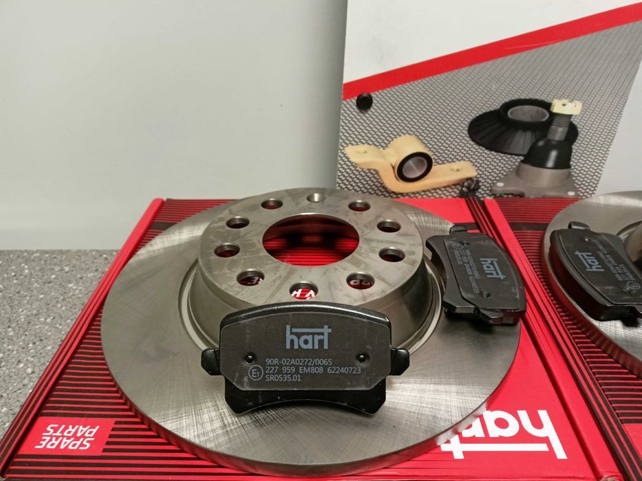 VW Passat B6,Leon,Octavia 3 Tarcze hamulcowe tył+klocki.> PROMOCJA !!!