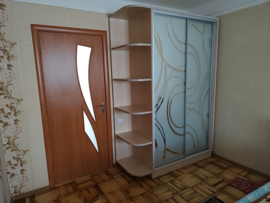 Продам 3-кімнатну квартиру у Шевченківському районі