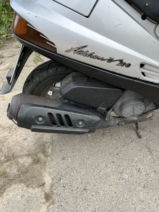 Продам скутер Suzuki Adress v100