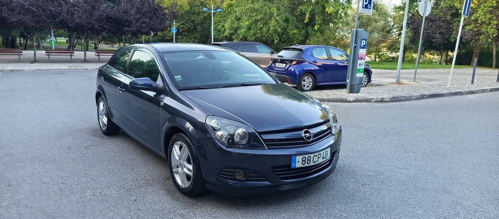 Opel Astra 1.3 GTC 5 LUGARES 90cvs 2006