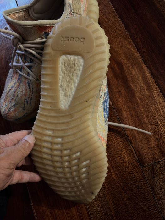 YEEZY BOOST 350 V2