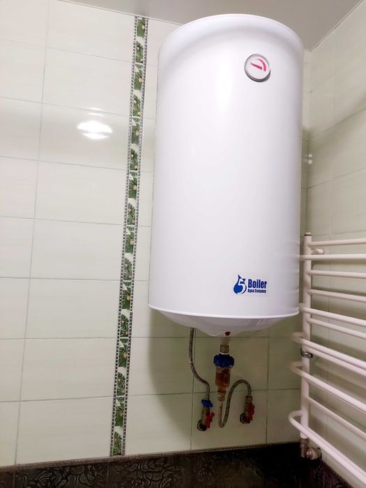 метро Дорогожичі,вул.Рилеева 25. Подільский район.