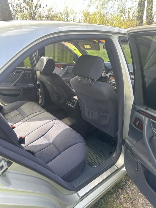 Продам Mercedes-Benz W210 2.7 CDI