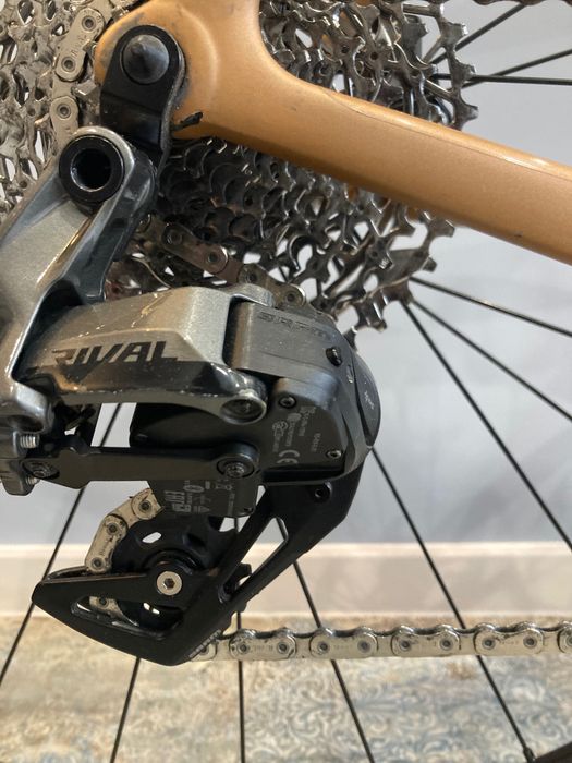 3 T Exploro roz M Rival AxS