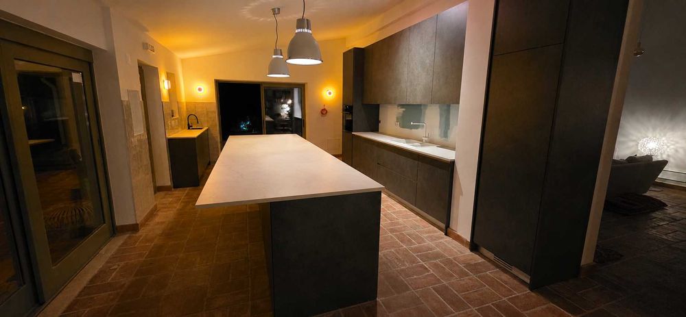 Bancadas à Medida no Algarve | Cozinha e Exterior | Instalação Rápida