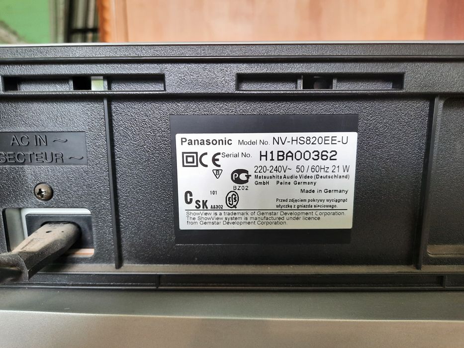 Видеомагнитофон Panasonic NV-HS 820