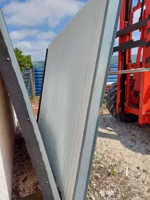 CHAPAS QUADRÍCULAS + PORTÃO DE CORRER + CALEIRAS