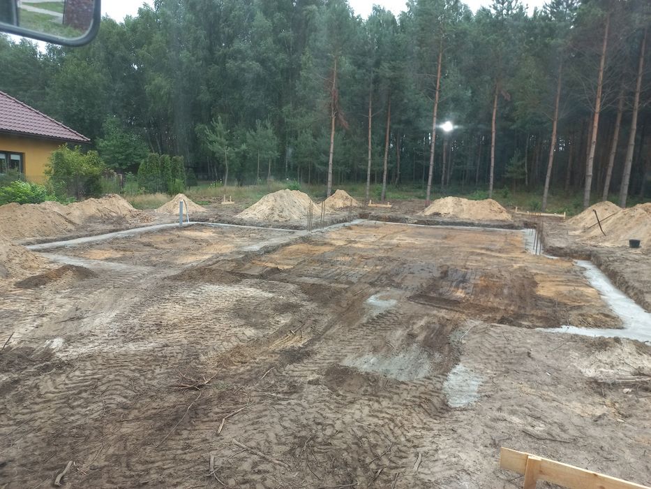 Usługi koparko koparko-ładowarką