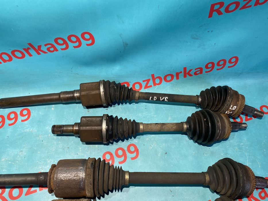 Полуось Land Rover Discoveri 3 2005р 2.7d привід ленд ровер