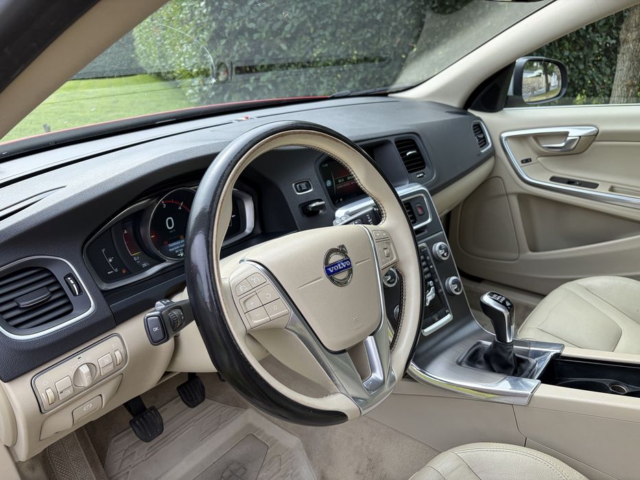 Volvo V60 D4 181cv Summum