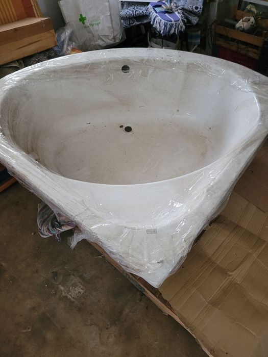 Banheira Indusa nunca usada