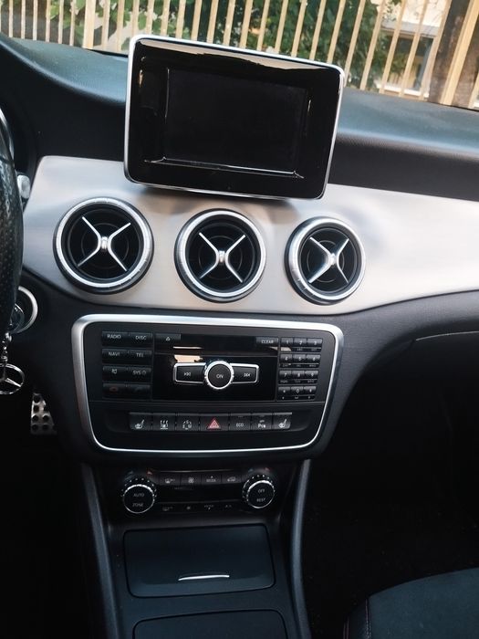 Mercedes Benz CLA 220 AMG