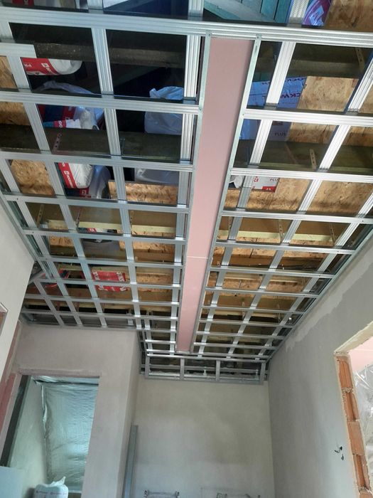 Kamyk-Wykańczanie wnętrz, remonty. Faktura