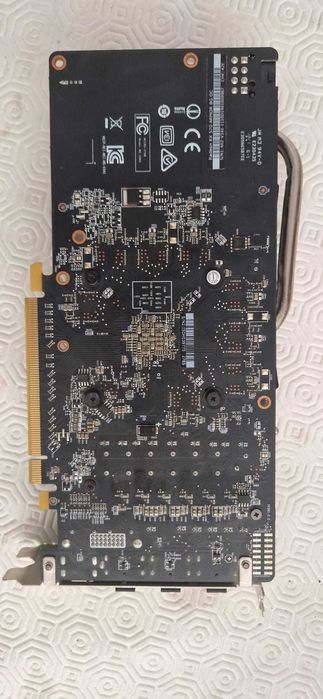 Radeon RX 570 Armor 8G64550446619650121