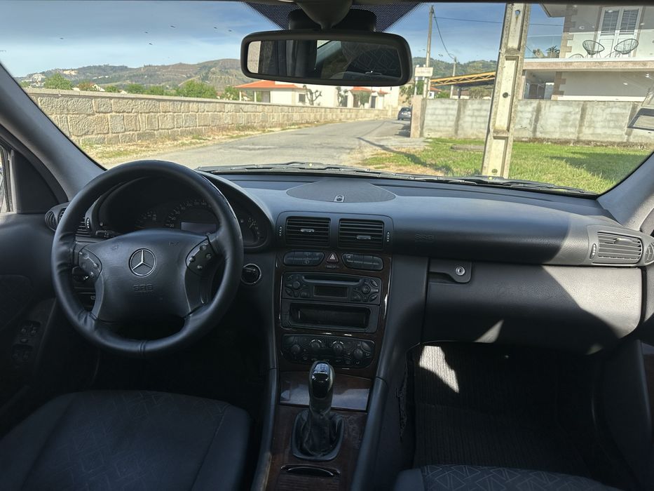 Mercedes-Benz c220cdi