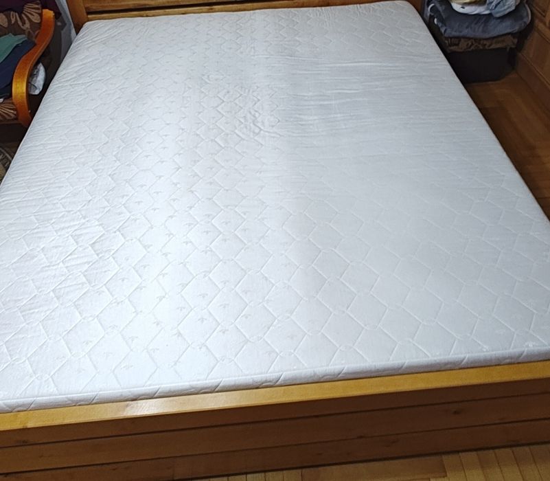 Sprzedam materac miękki 180x200 - stan bardzo dobry