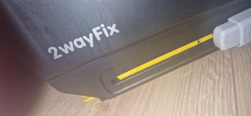 Fotelik samochodowy Maxi Cosi 2 way Fix
