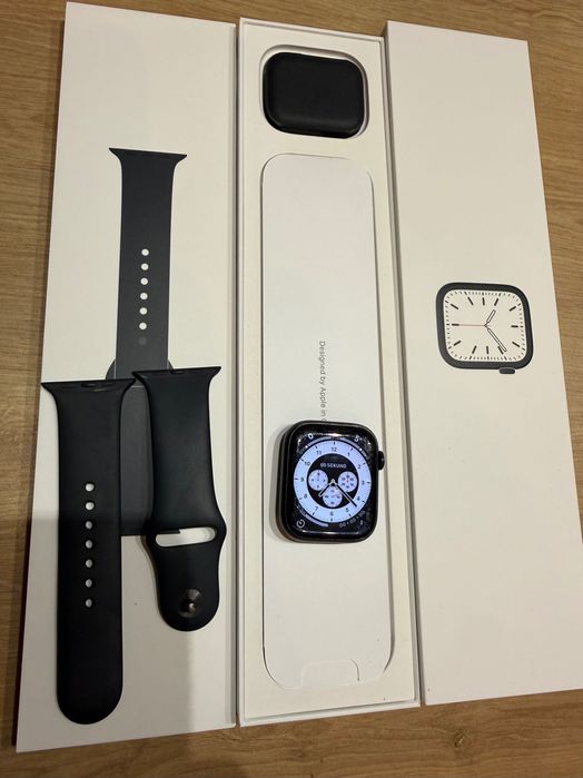 Apple Watch 7 gen. 45 mm - komplet