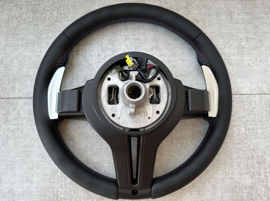 М руль BMW E60 E61 E63 E53 E83 E85 E46 E39 E38 X5 болт он