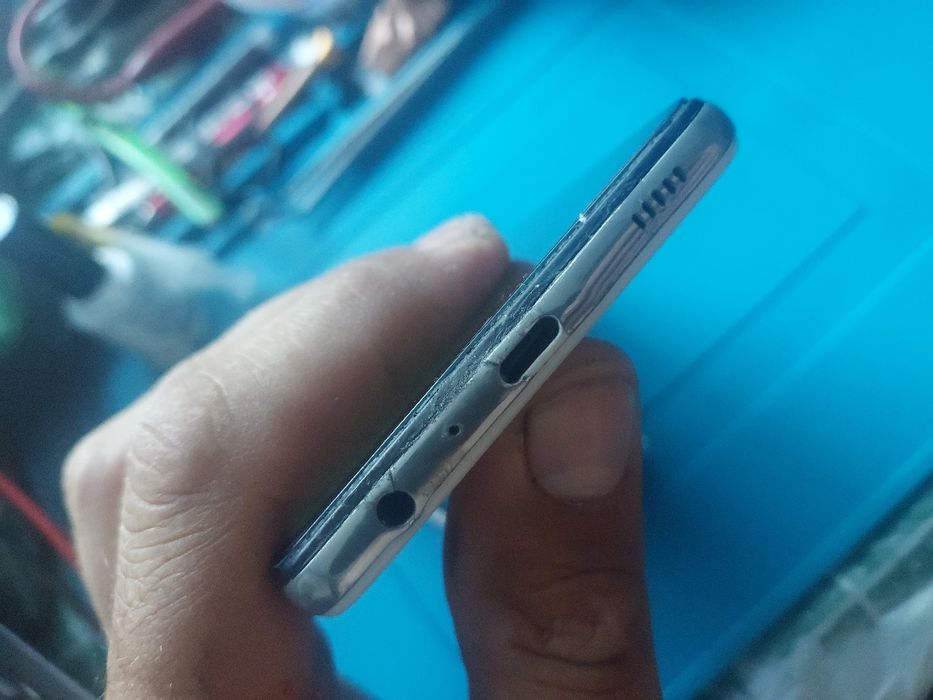 Продам Samsung A52 5G 6/128