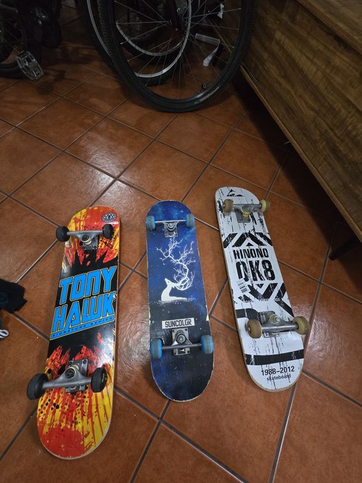 Três skates para venda