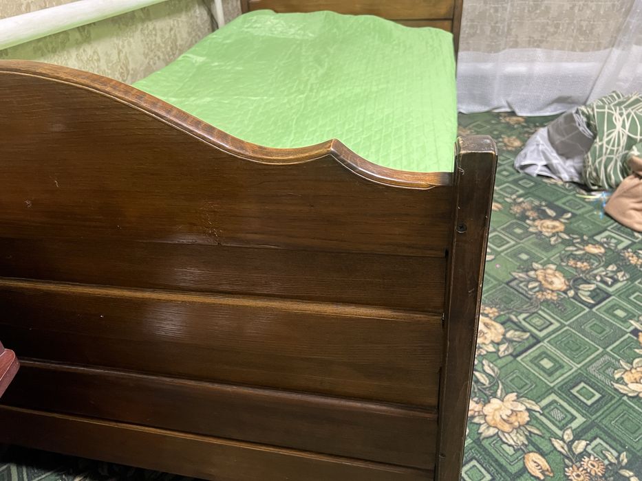 Деревяне ліжко  190/90