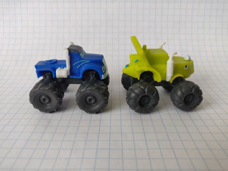 Машинка Blaze & The monster machines Вспыш , Крушила и Зег.