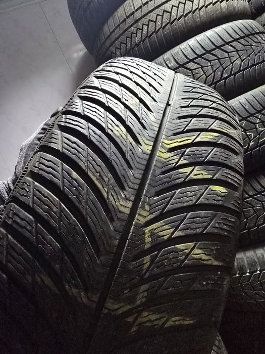 235/55R17 Michelin Pilot Alpin 5